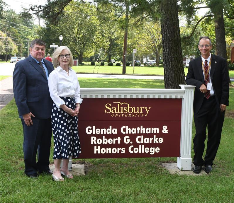 SU's Glenda Chatham and Robert G. Clarke Honors College Announced with ...