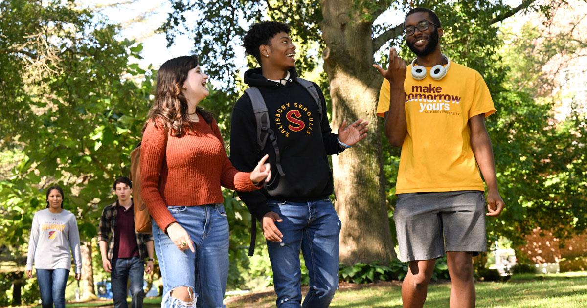 SU Rises in 2025 ‘U.S. News & World Report’ Rankings